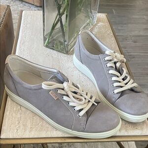 ECCO VII Lleather Women's Light Grey Sneakers
